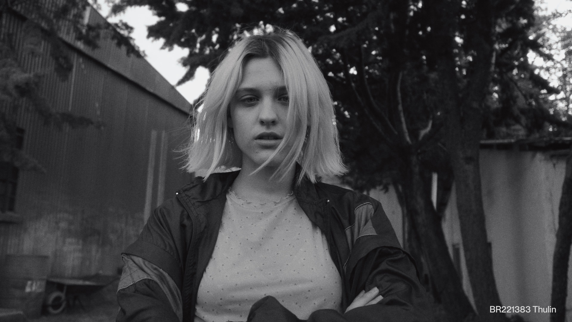 BR221383 Thulin Look Development